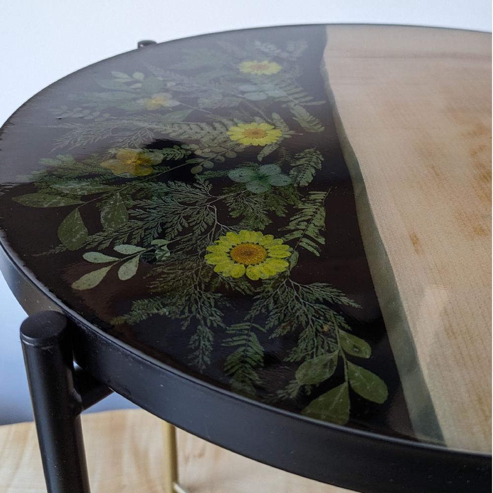 Resin and Wood Side/End Table - Removable Tray - Flowers